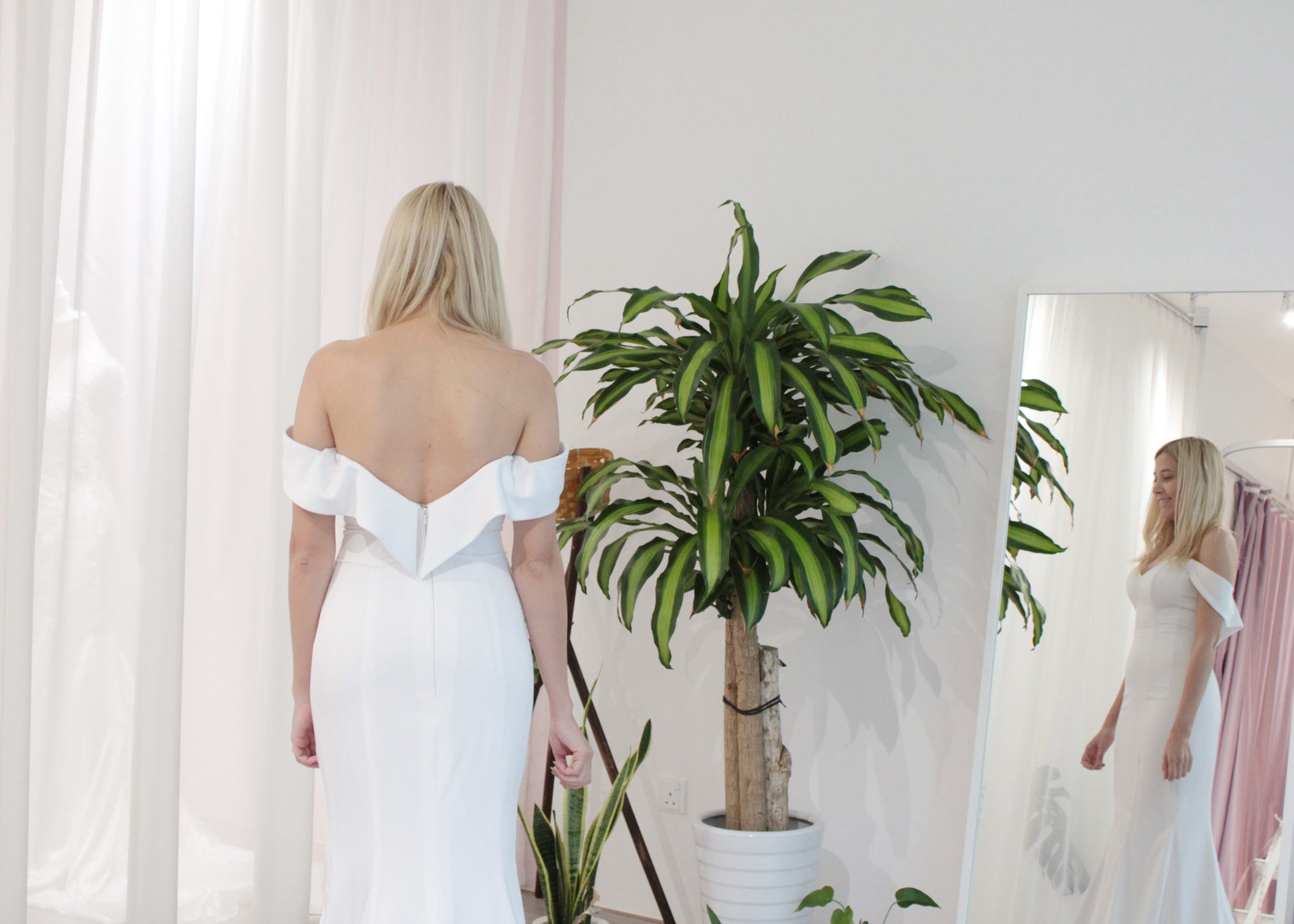 minimalist bridal gown