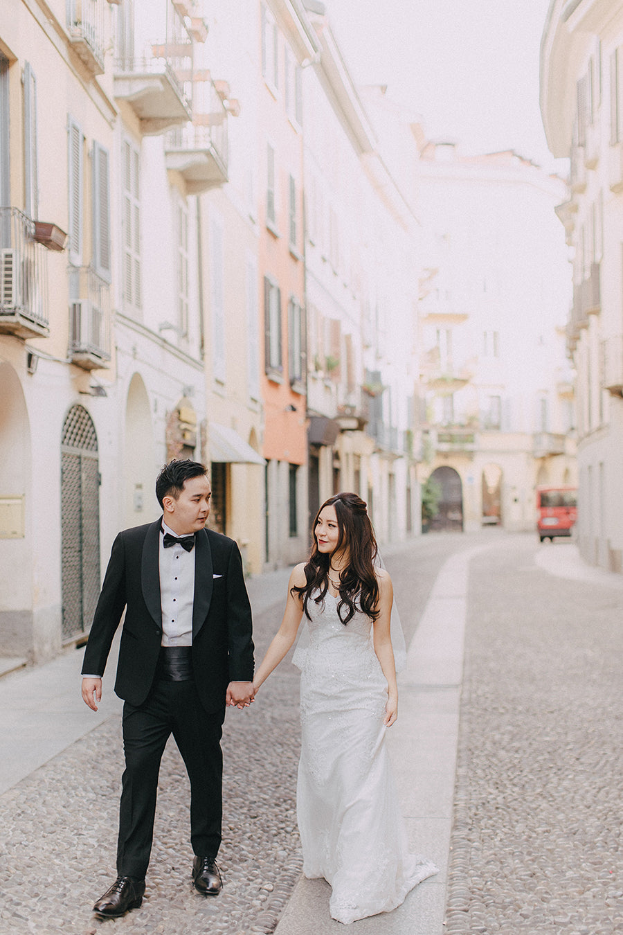 strapless mermaid wedding dress